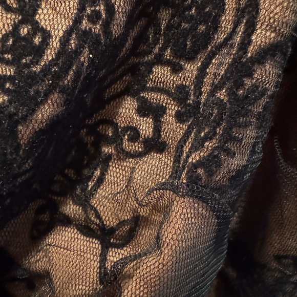 Hillard & Hanson Black & Cinnamon Sleeveless Bustier Style Tank Top - Picture 10 of 13